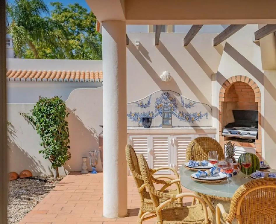 174 Gramacho - Immaculately Presented Villa