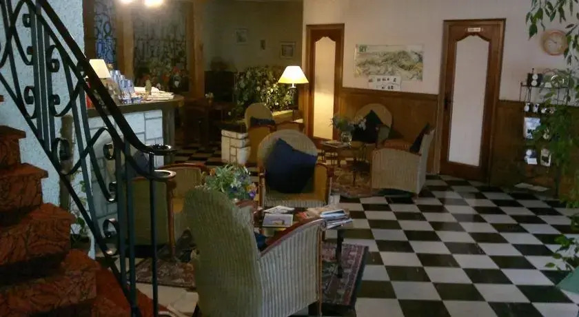 Hotel Le Midi