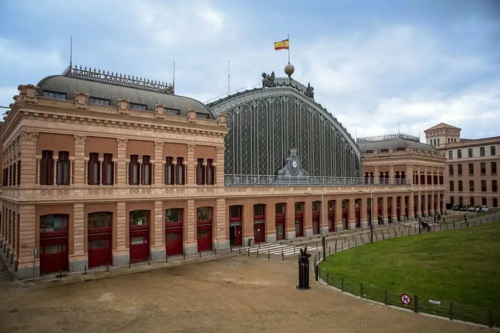 Lovely 2 Bed Apt next to Retiro