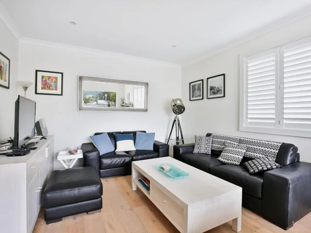 Coast I Pet Friendly I 3 Mins Walk to the Beach