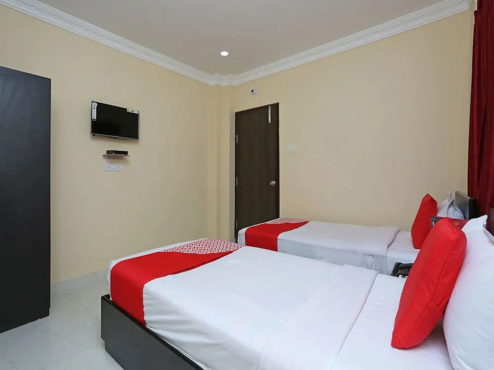 4439 Aura Inn