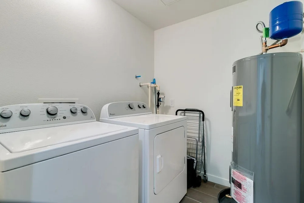 Queen Creek #323 - 1 Br Condo
