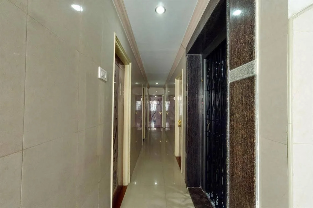 KVR Deluxe Residency