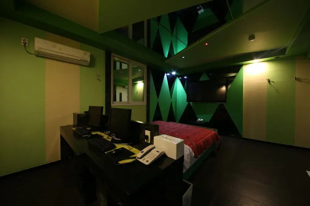 V Hotel Sasang