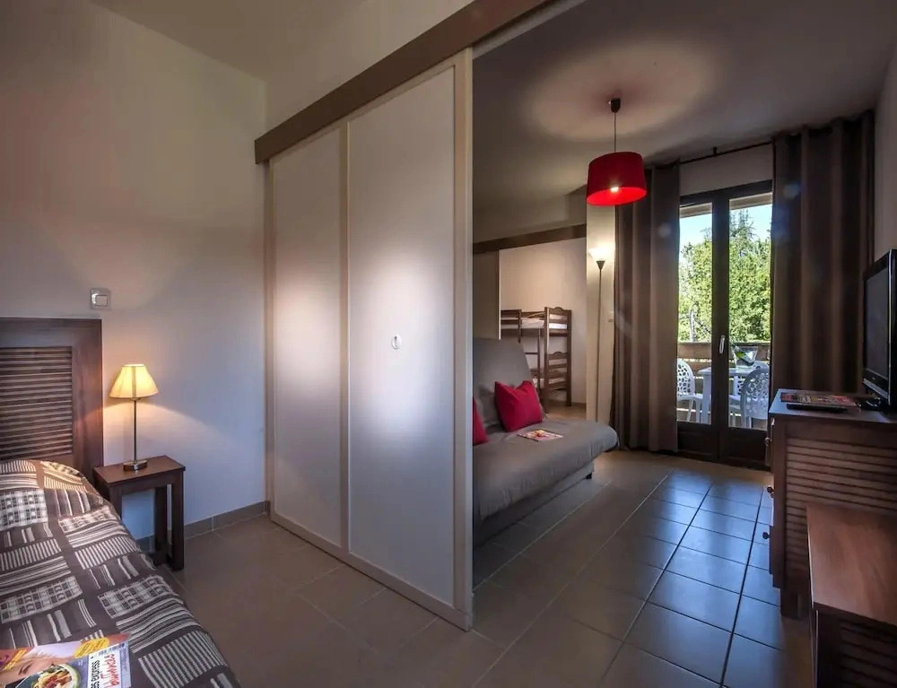 Family House for 6 in the Var