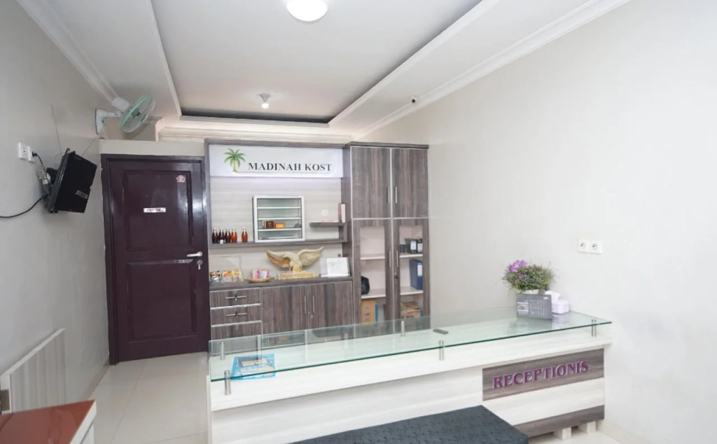Super OYO 270 Madinah Residence Syariah
