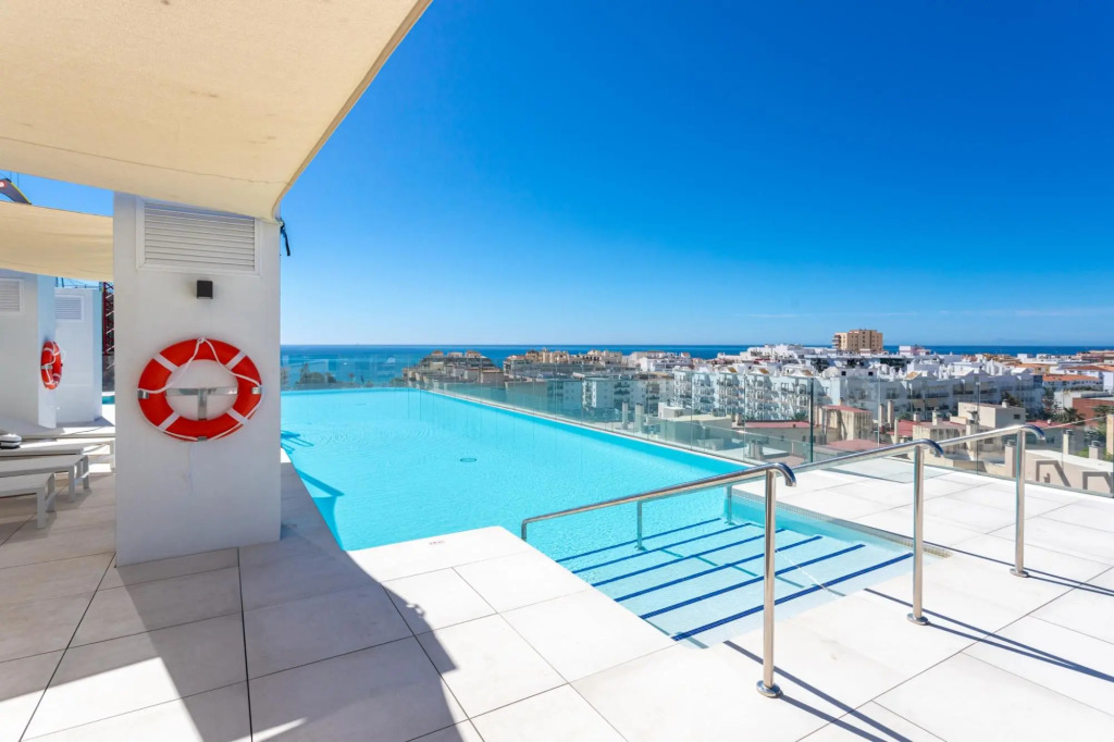 Green Infinity Luxury Apartment