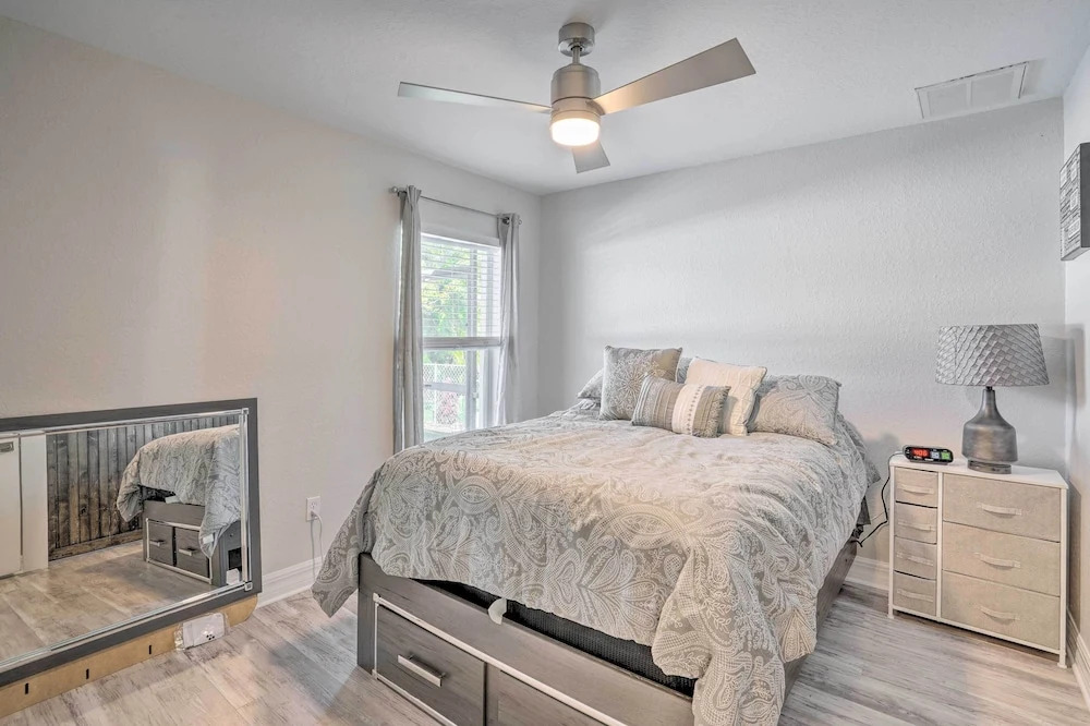 Heated Pool: Sun-soaked Cape Coral Escape!