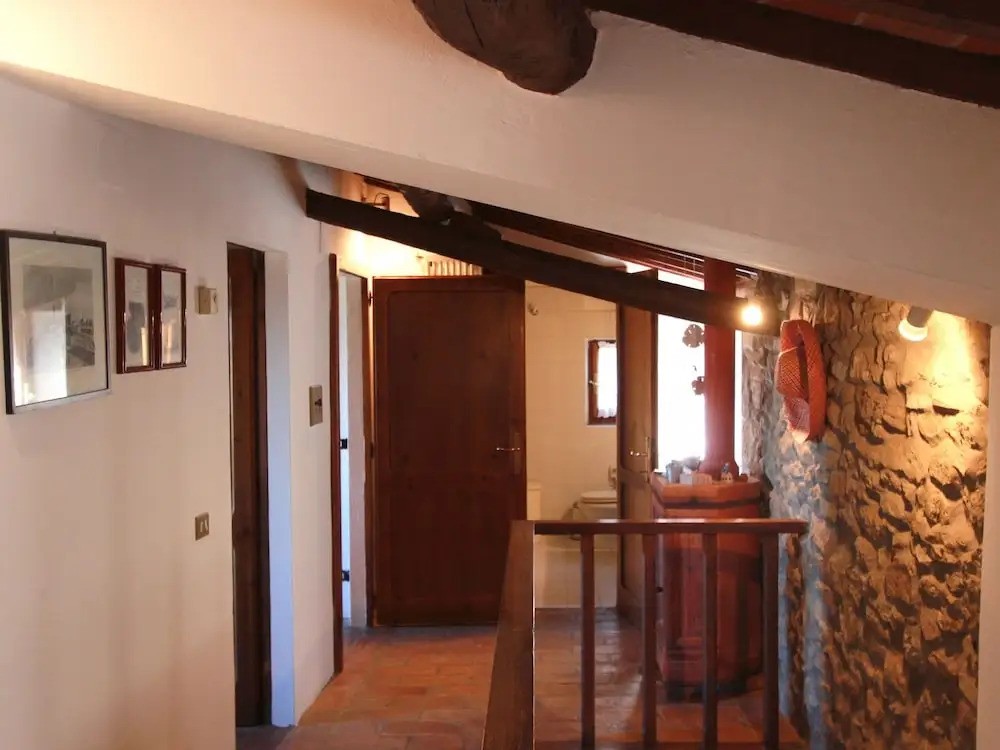Rustic Villa in Cortona With Swimming Pool