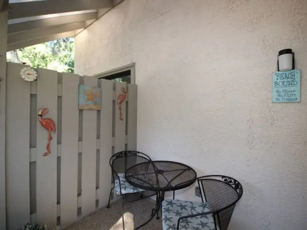 71 Springwood Villas 2 Br villa by RedAwning