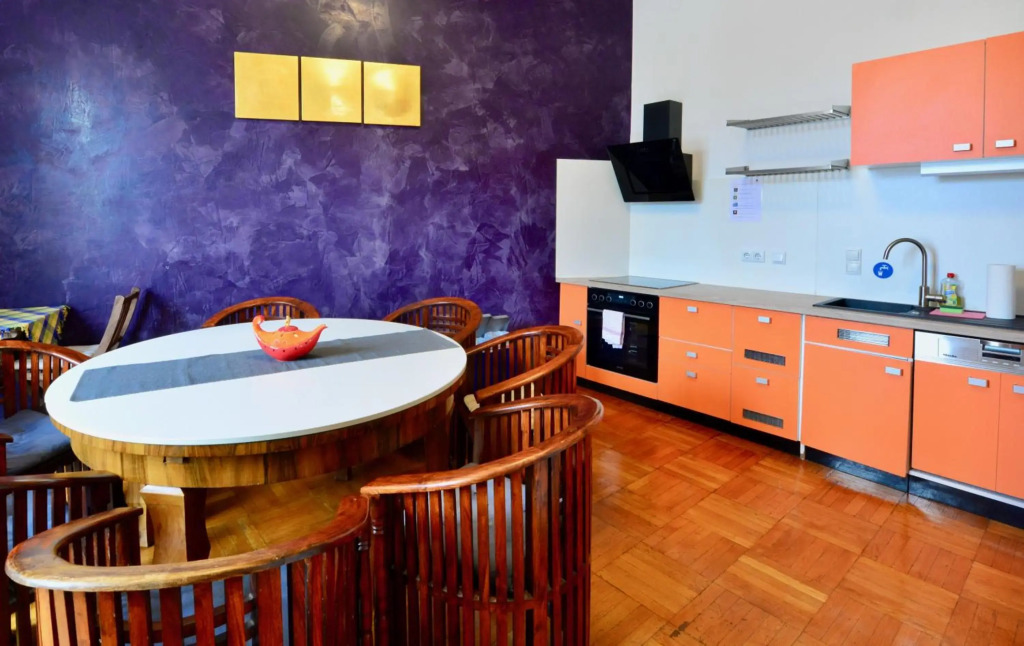 Stylish, Cosy & Central "Self-Check-In" Apartment