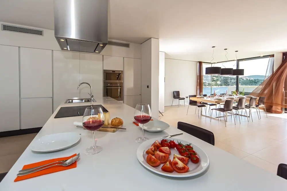 Golden Rays Luxury Villas & Apartments