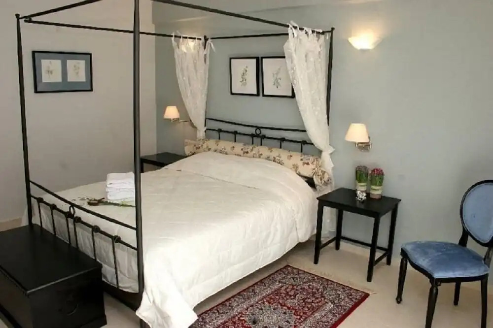 Aerinon Guesthouse