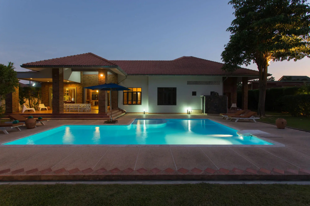 Baan Oriental Villa