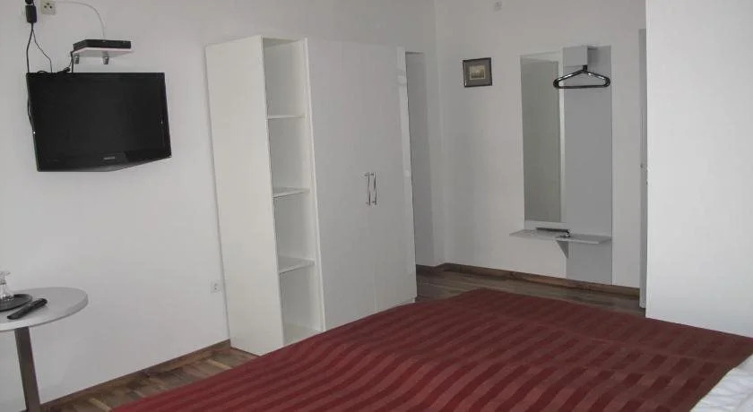 Riviéra Rooms Vendégszobák