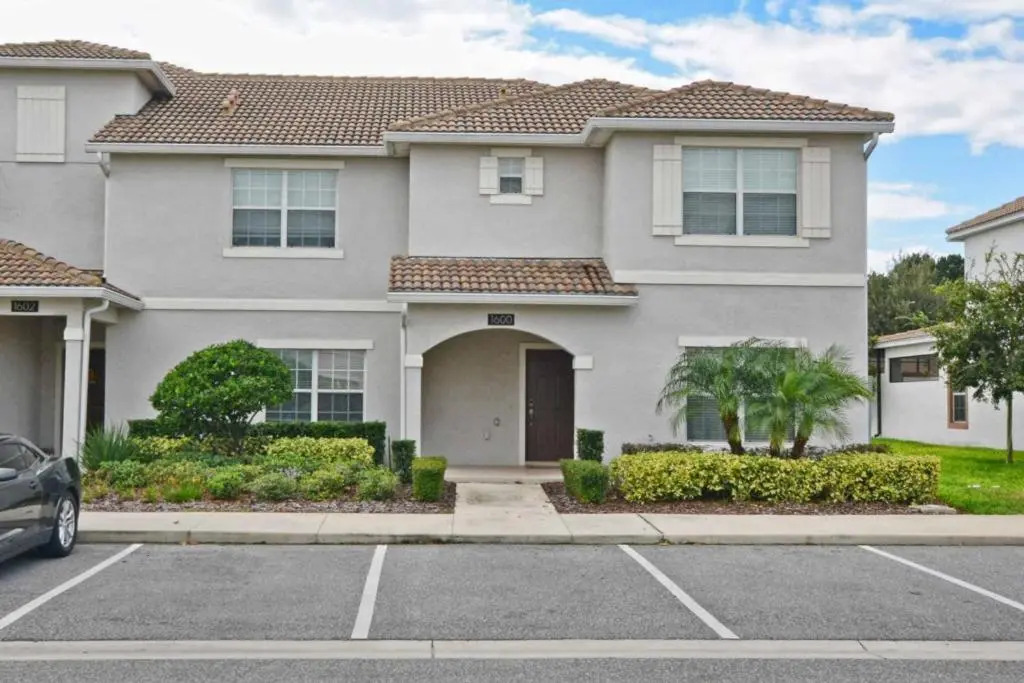 Champions Gate 5 Bed Townhouse w Splashpool - 4976CG
