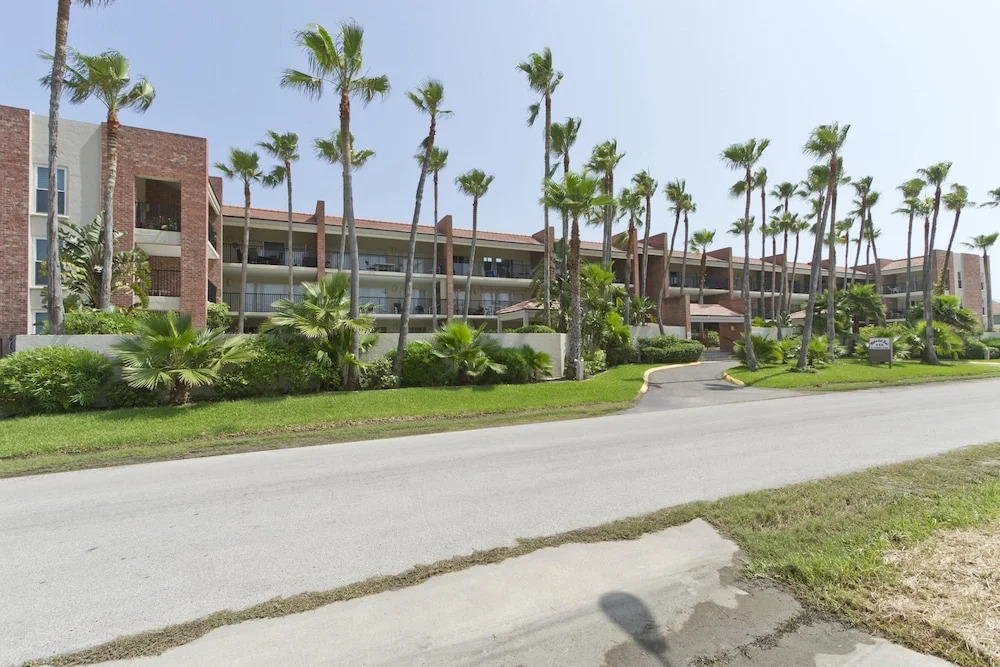 Villa Del Sol Condominium 304