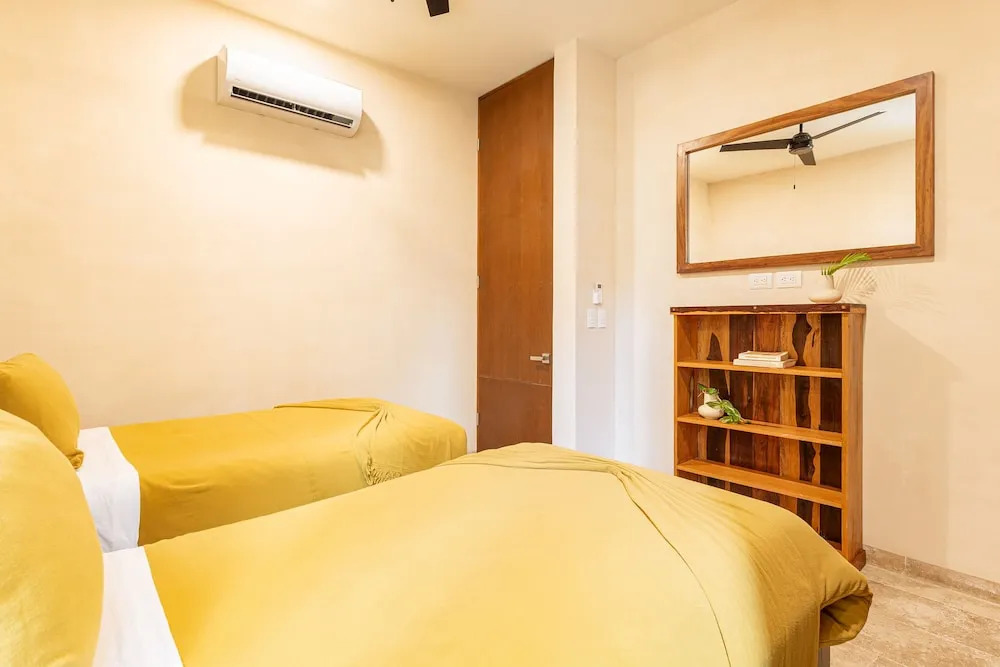 Luxury 2 Bedroom Suite Private Pool TL01