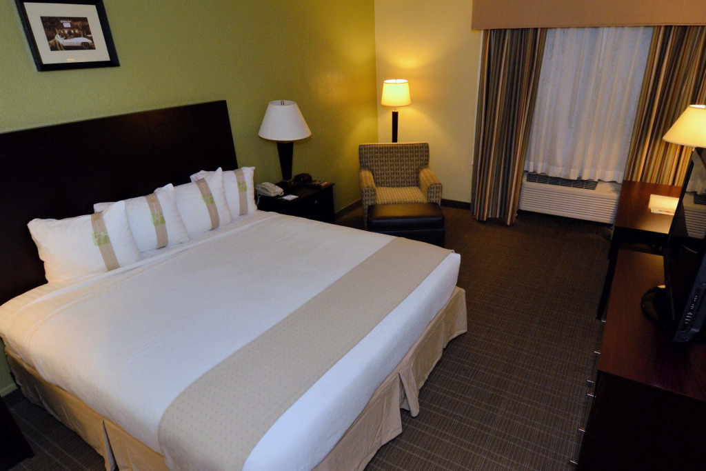 Holiday Inn - Fort Myers - Downtown Area by IHG