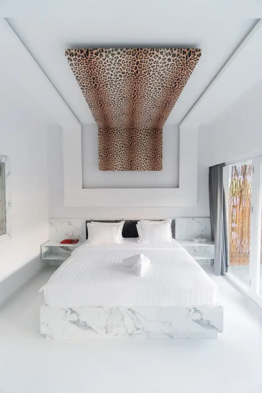 Seashell Resort