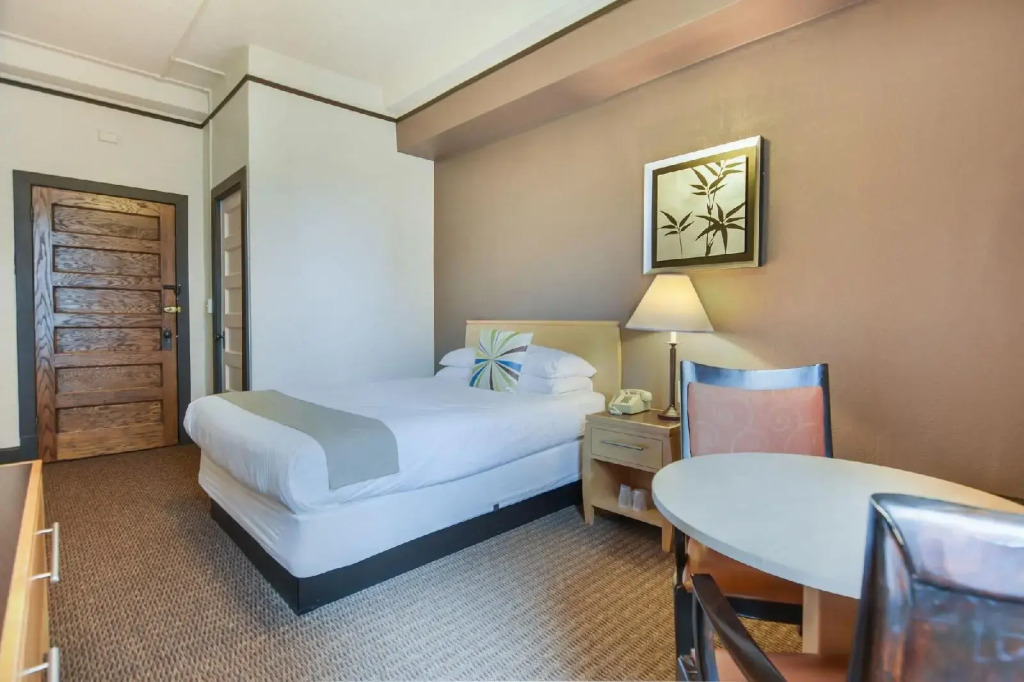 Moore Hotel