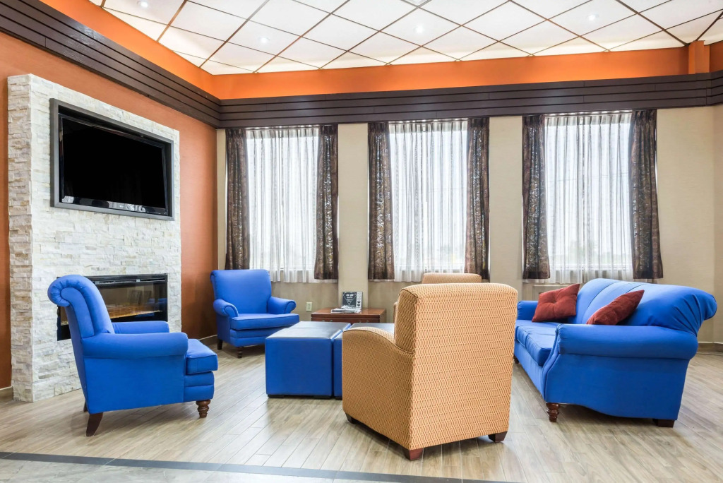 Comfort Inn & Suites