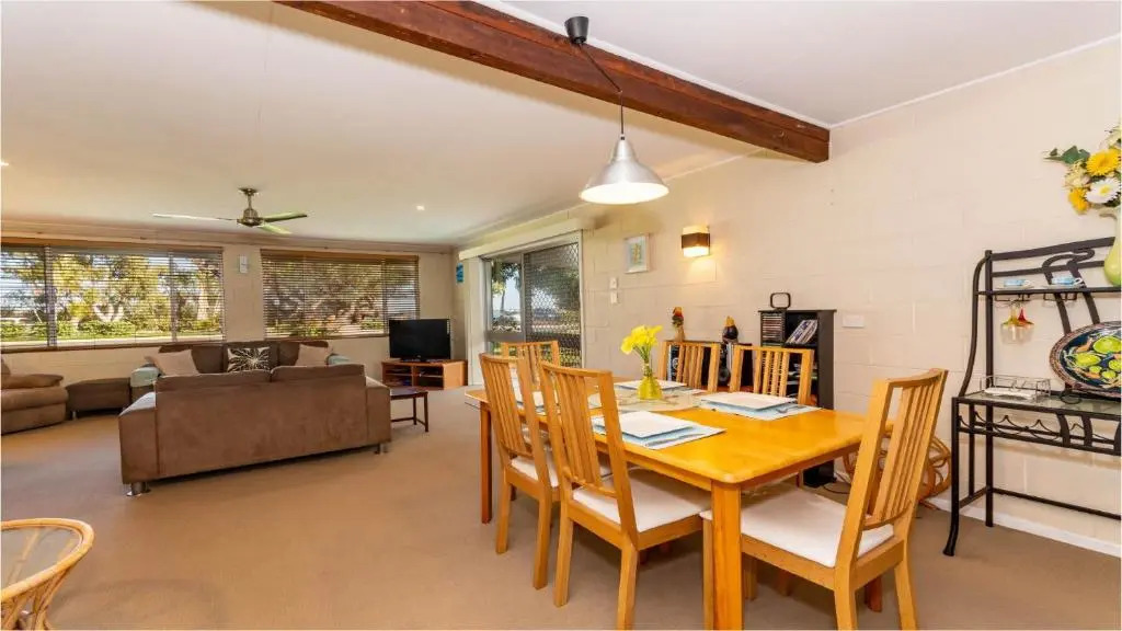 Bribie Beach House On Solander