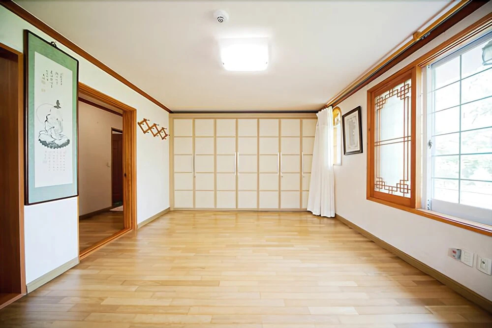Gyeongju Lakeside Waltz Pension