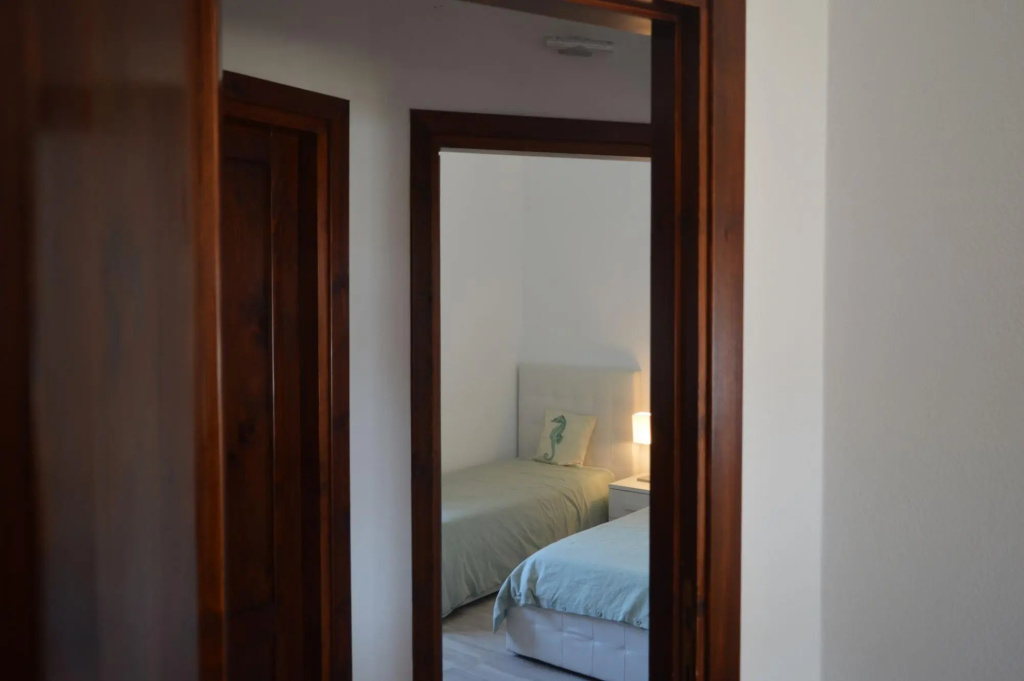 Seafront house in Porto Taverna, independent and 100 meters from the beach with a beautiful view of-Casa Porto Taverna
