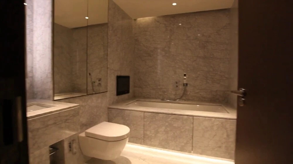 Luxurious Three Bedroom Flat in Chelsea Creek