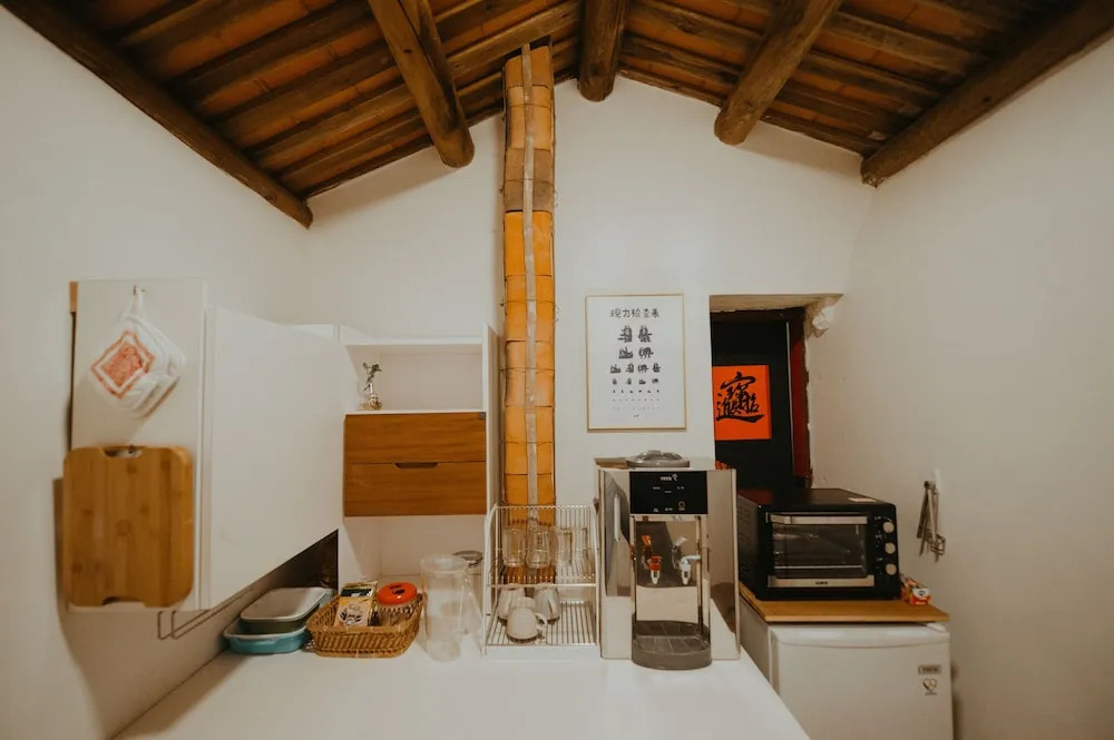 Live Guest House