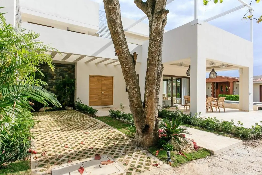 Steps to Best Beach VILLA UNICA 6Bedroom