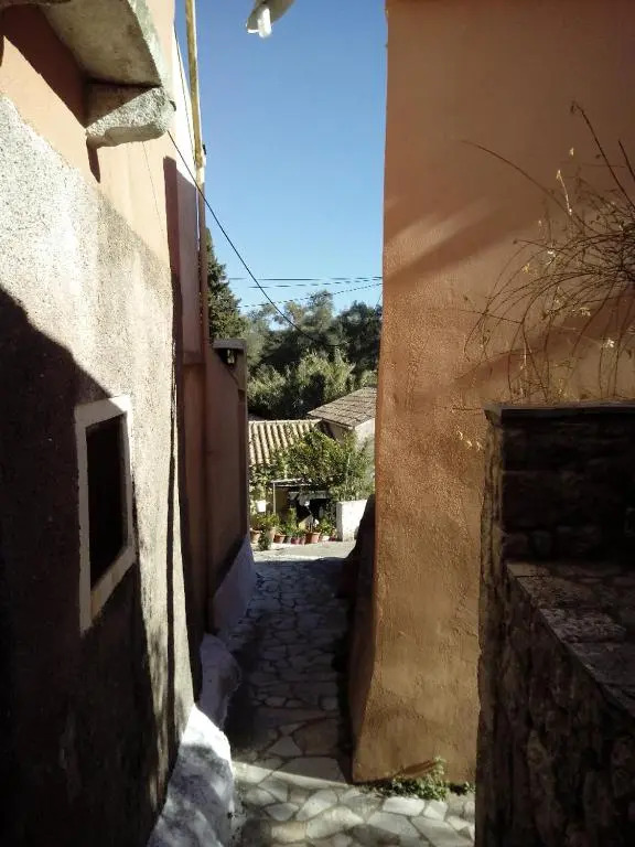 Traditional House with Loft -Michalis House in Kouramades