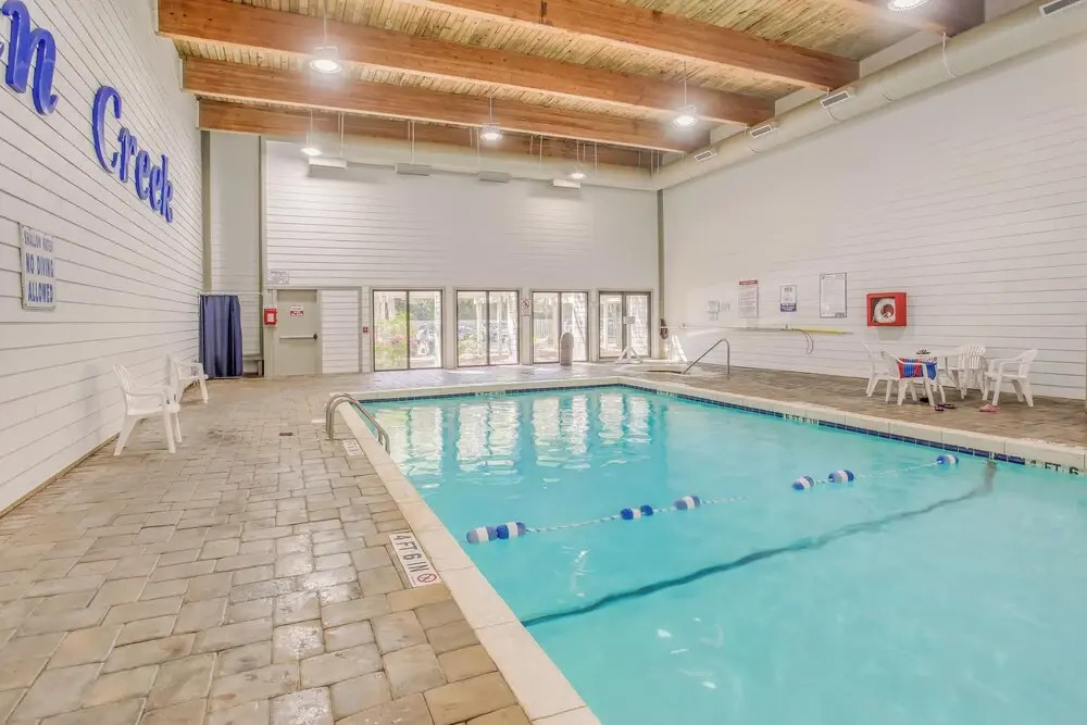 Walk to Beach & Barefoot Landing: Resort Condo!