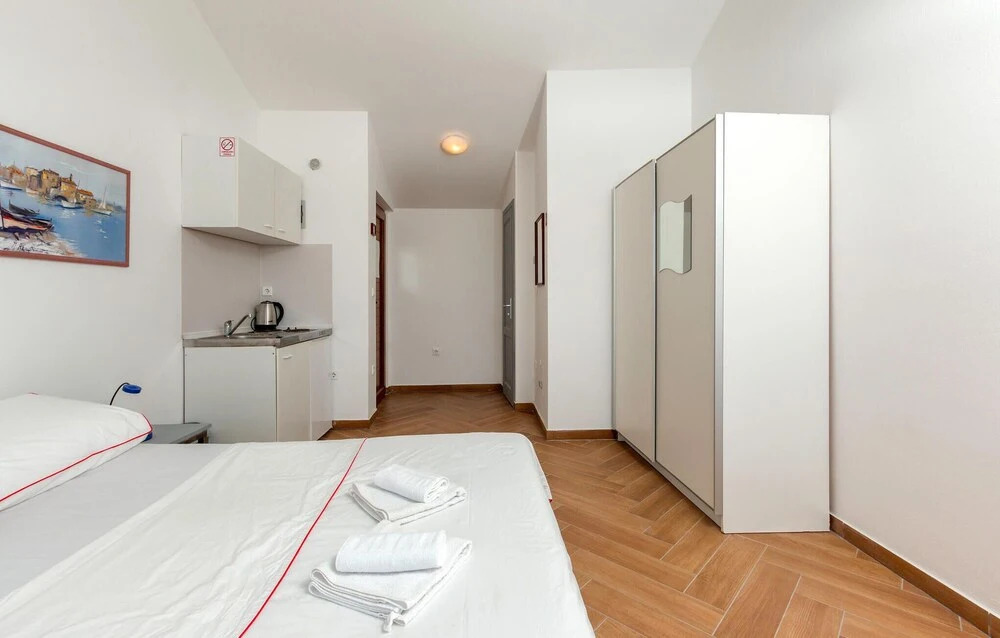 Lovely Home In Sikici With Wifi
