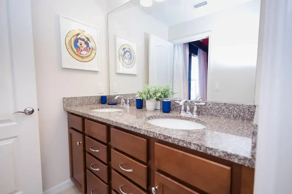 1643 LA - Luxurious Retreat Windsor at Westside