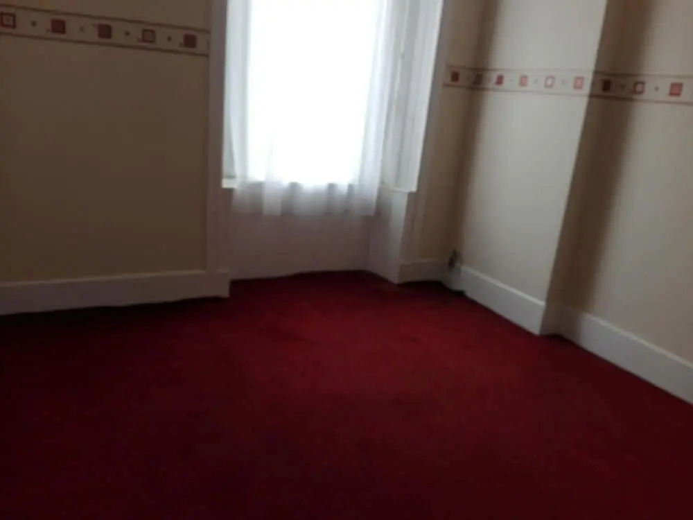 Spacious 2-bed Apartment in North of Glasgow