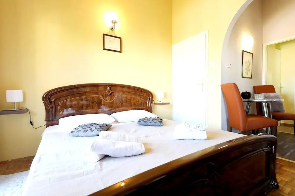 Studio in Starigrad, With Wonderful sea View, Furnished Balcony and Wifi Near the Beach