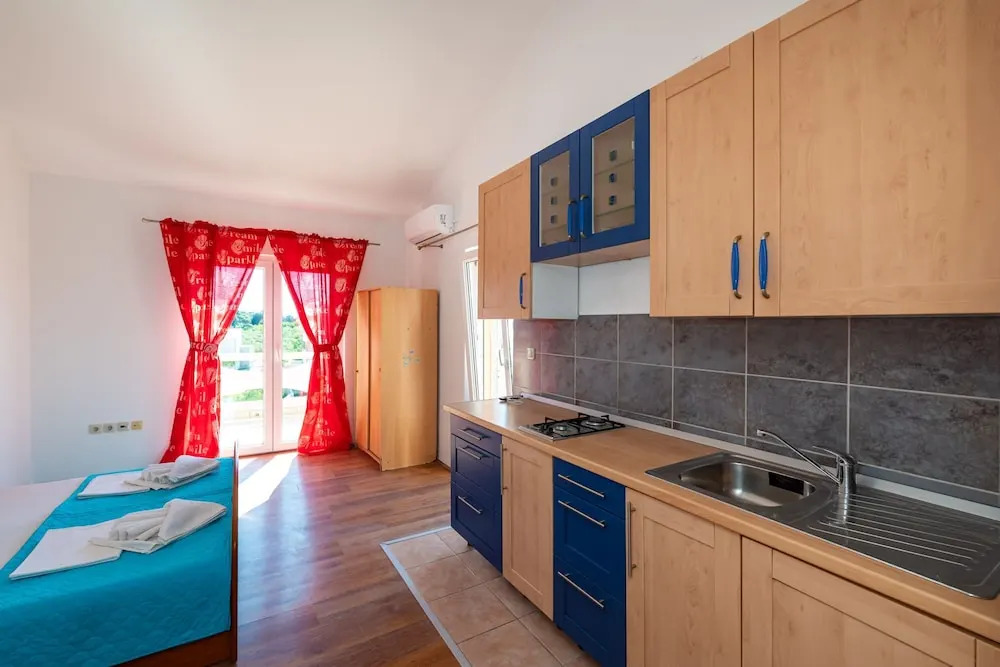 Bonvie Apartments in Center B3