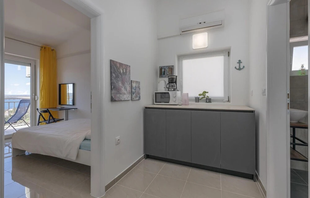 Amazing Apartment in Dramalj With Wifi and 1 Bedrooms