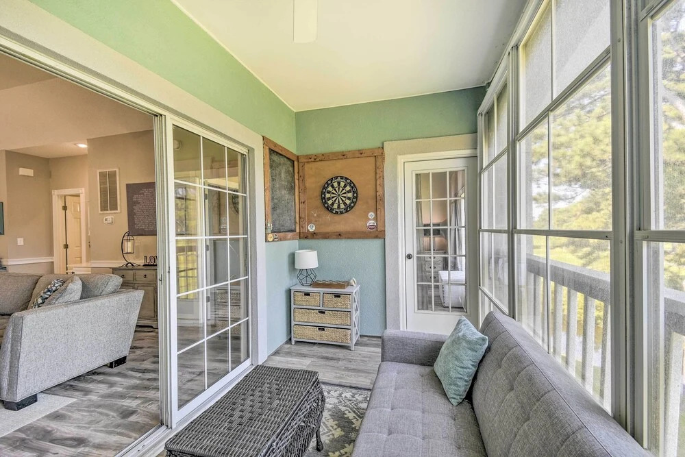 Condo w/ Pool Access & Central A/C - 2 Mi to Beach
