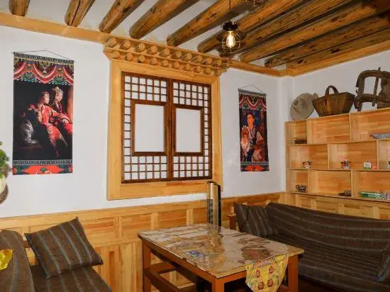 Langmulingka Lodge · Highland Serenity Cloudview Family Homestay (Langmusi)