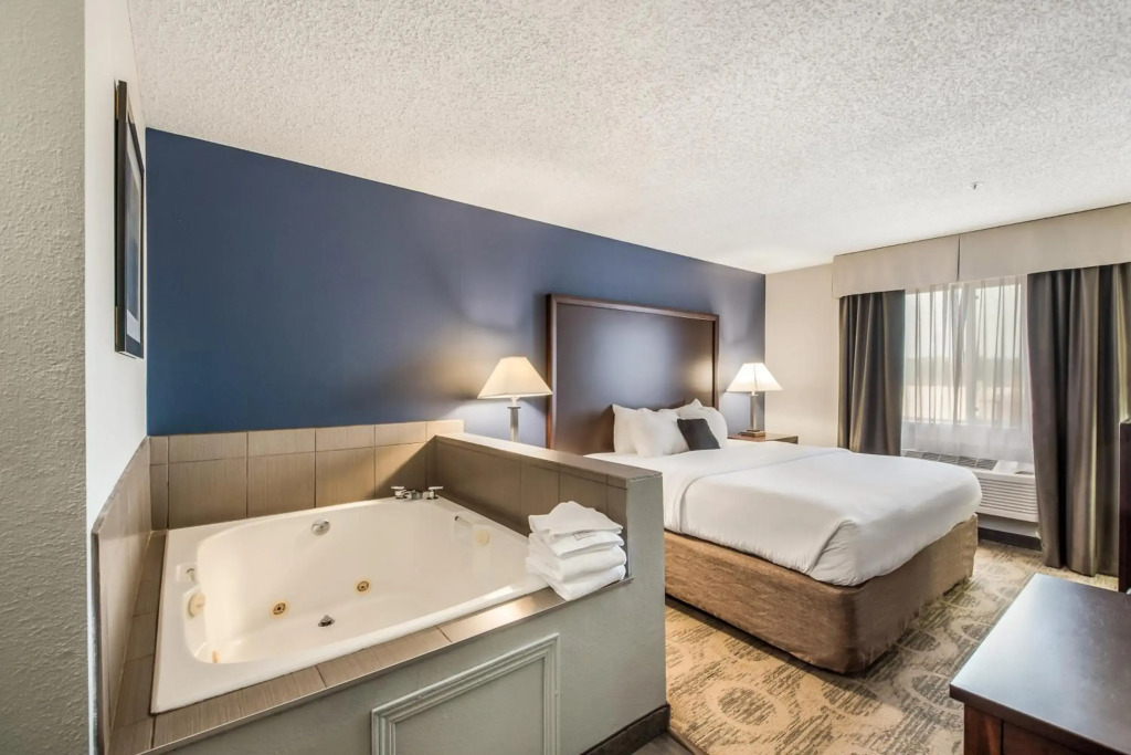 Red Lion Inn & Suites Sequim at Olympic National Park