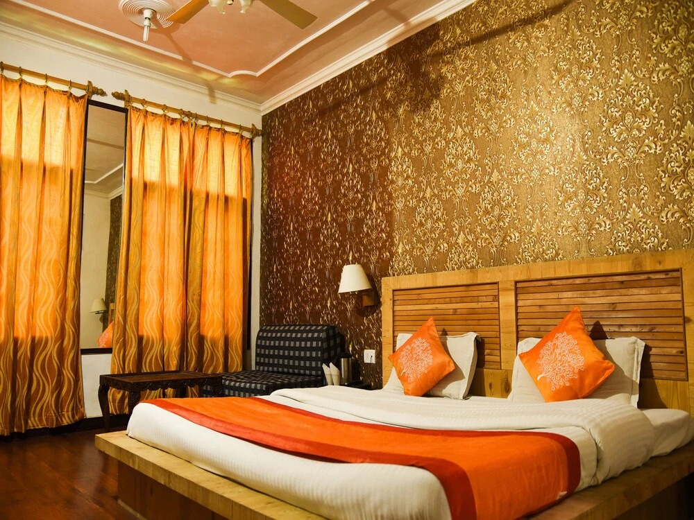 OYO 13099 Lavilla