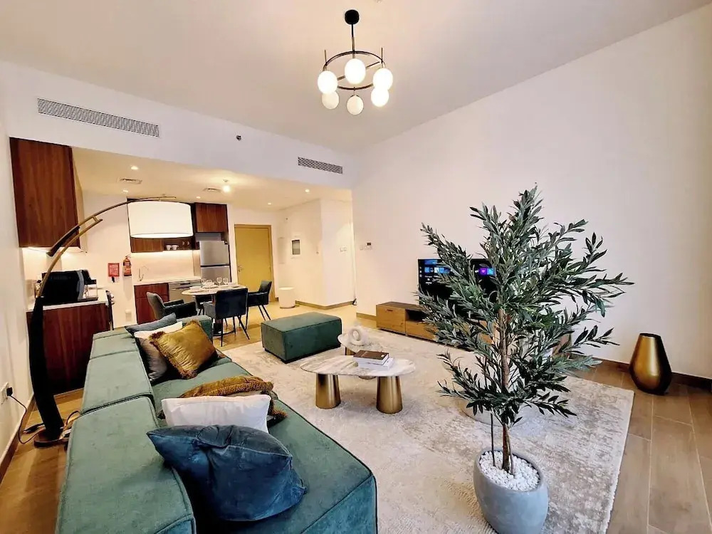 Stylish 1BR Apartment in La Sirene