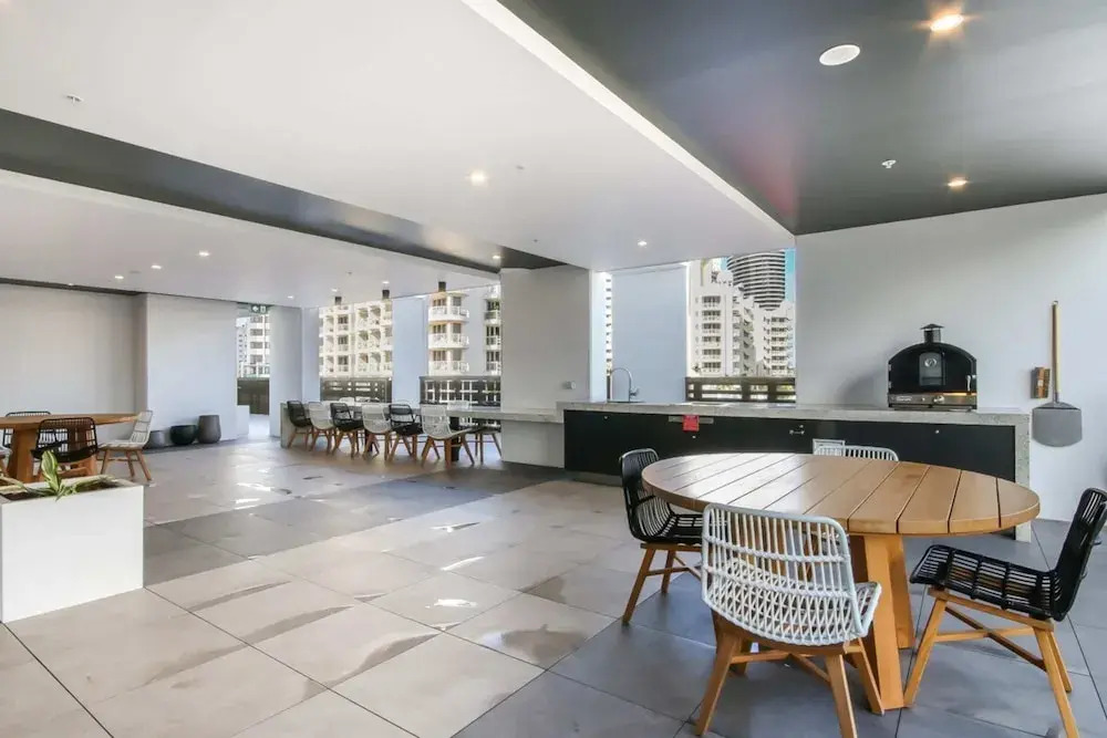 Luxurious 2 Bedroom Brand New Apartment With Amazing Hinterland Views