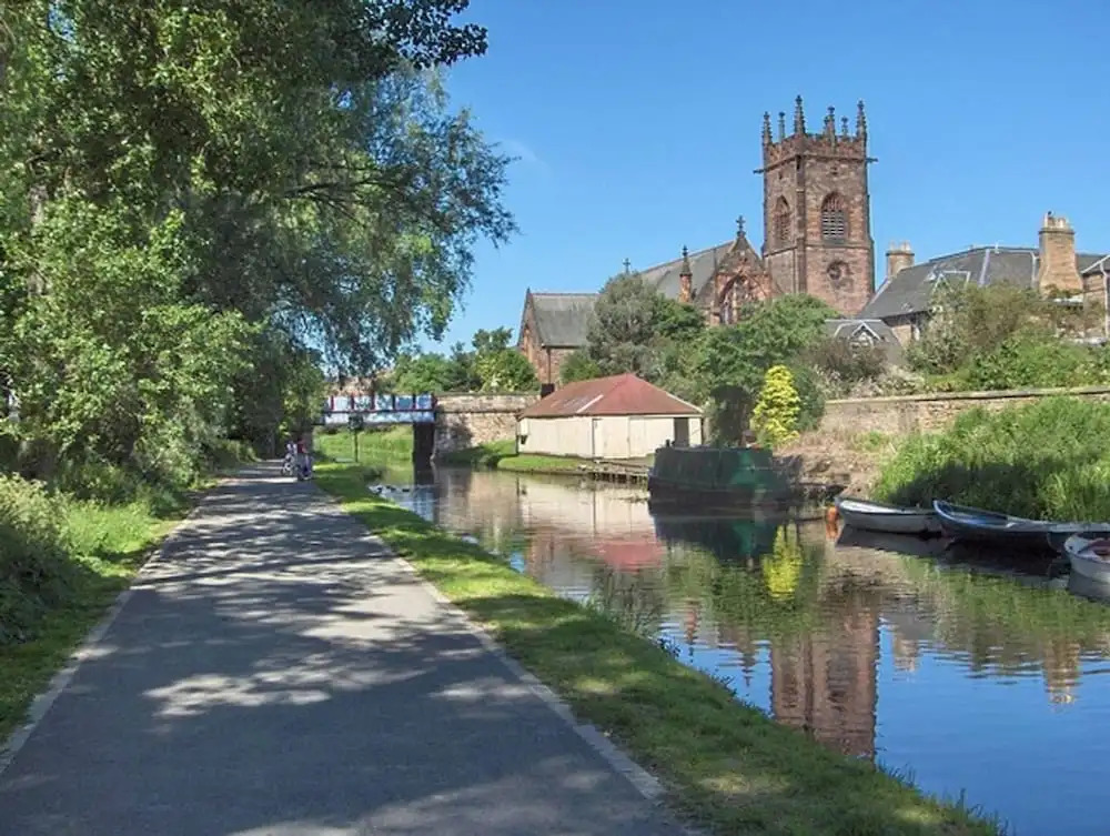 Homely 1 Bedroom Edinburgh Apartment Near Canal