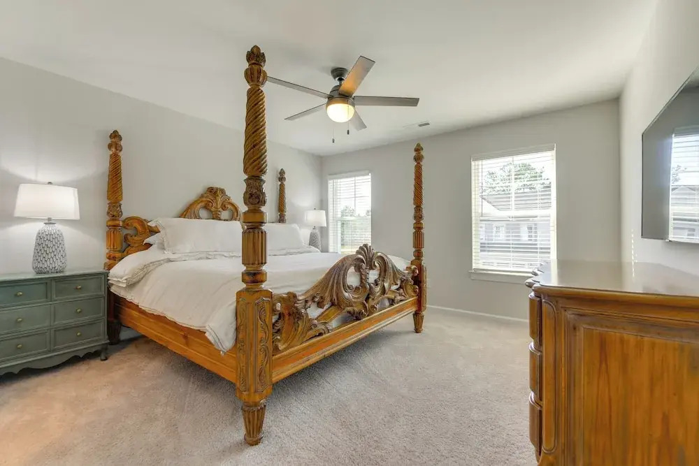 Townhome w/ Pool! 7 Mi to Ocean Isle Beach