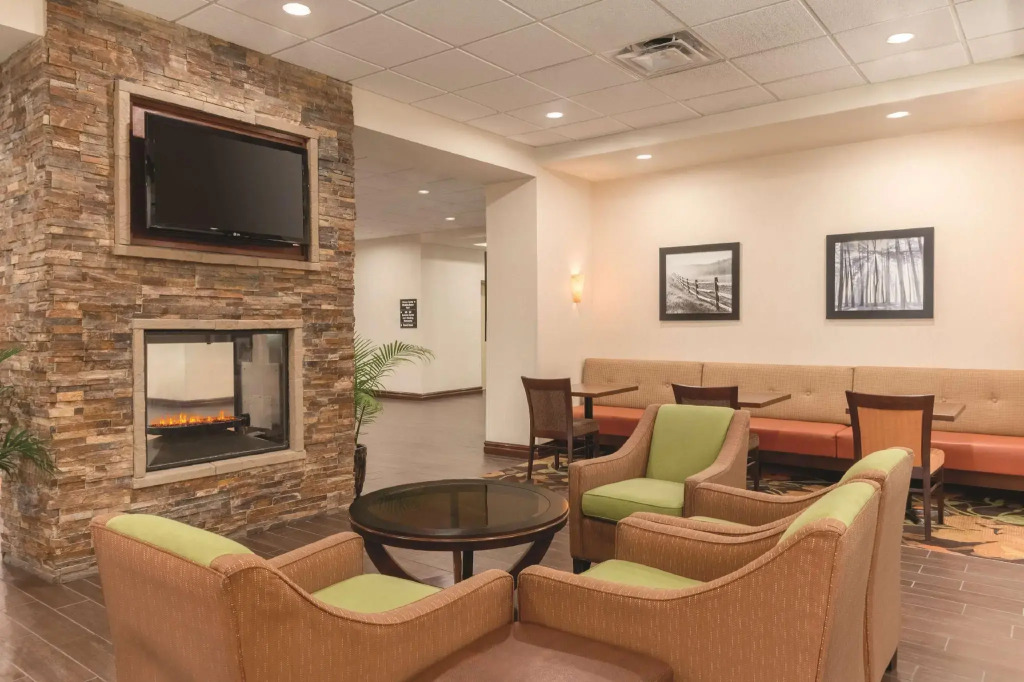Hampton Inn by Hilton Edmonton South