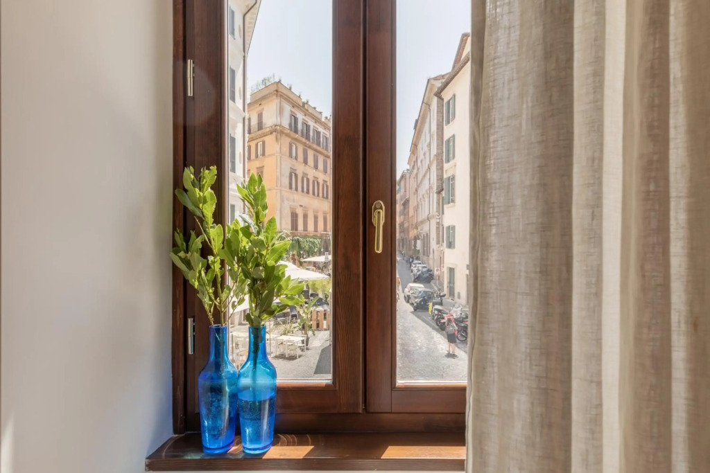 iFlat Navona Bright Studio
